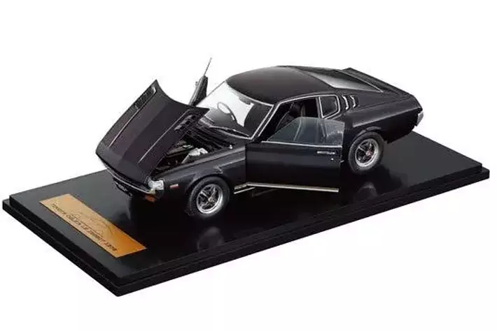 全長およそ20cmの迫力。国産名車の魅力を堪能できる1/18スケールモデル