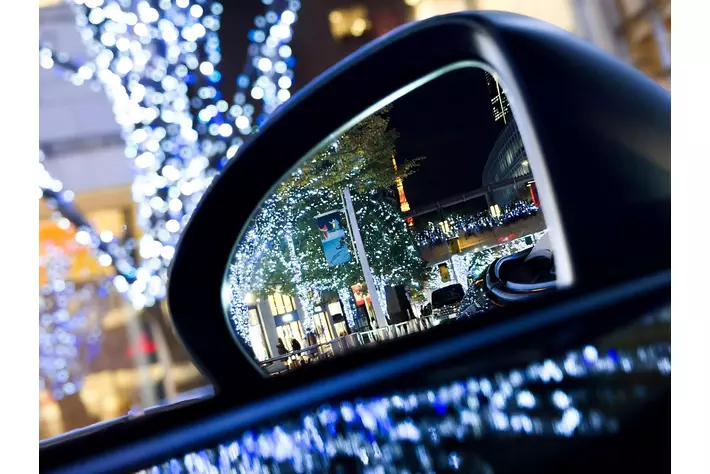 マツダ、「MAZDA TRANS AOYAMA」でクリスマス期間限定のイベントを開催