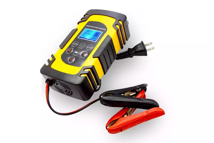 冬の愛車トラブル対策に！冬のバッテリーケアは「安全性」で選ぶ。PSEマーク取得、5つの保護機能を搭載したスマートバッテリーチャージャーが12/4から楽天スーパーSALEでお買い得に