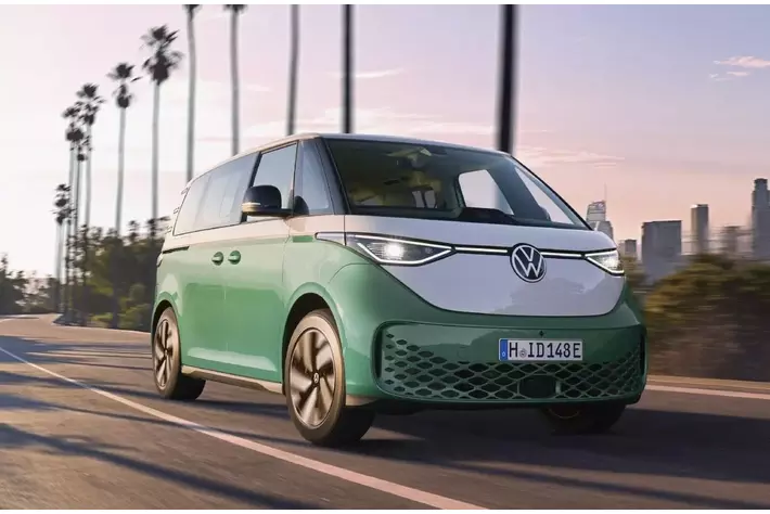 フォルクスワーゲン「ID. Buzz」が2025-2026日本カー・オブ・ザ・イヤーにおいて「インポート・カー・オブ・ザ・イヤー」「デザイン・カー・オブ・ザ・イヤー」の2部門で受賞