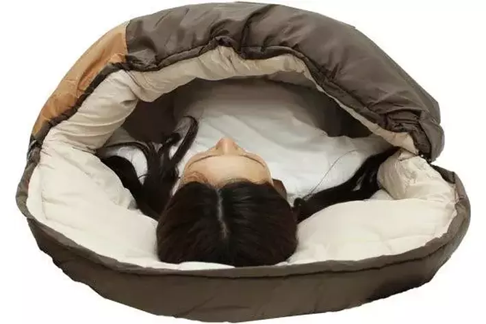 大柄な人、ゆったり寝たい人に好評！布団で寝るようにリラックスできる