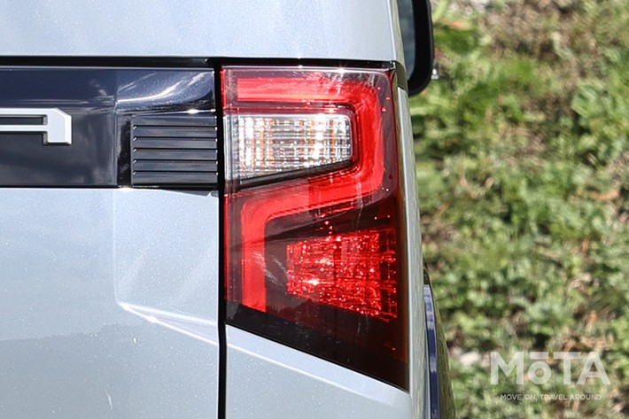 ［29/57］三菱 新型デリカD:5 LEDテールランプ