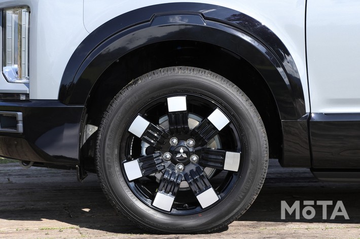 ［23/57］三菱 新型デリカD:5 18インチアルミホイール