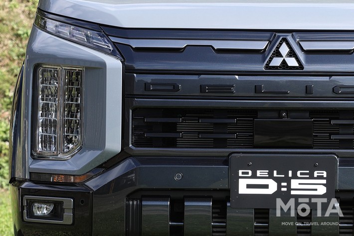 ［8/57］三菱 新型デリカD:5 フロントグリル、ライト類