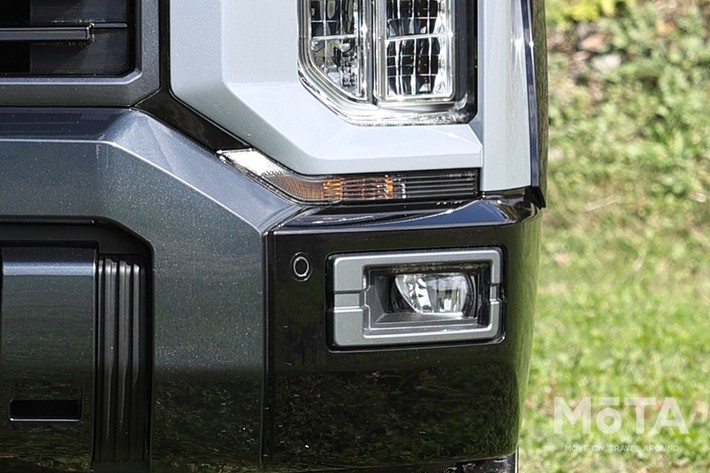 ［12/57］三菱 新型デリカD:5 フロントフォグランプ