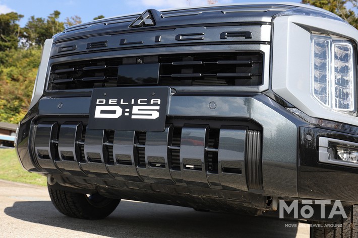 ［13/57］三菱 新型デリカD:5 フロントバンパー
