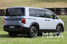 三菱 新型デリカD:5