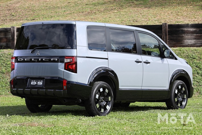 ［26/57］三菱 新型デリカD:5 リアビュー