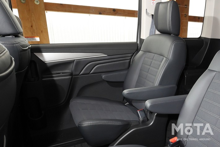 三菱 新型デリカD:5