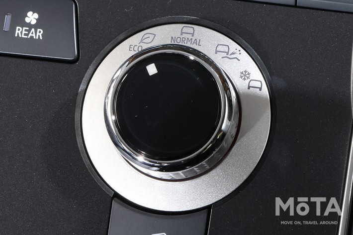 ［40/57］三菱 新型デリカD:5 ドライブモードセレクター（アップ）