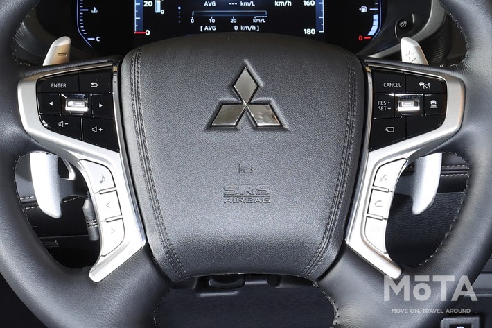 ［37/57］三菱 新型デリカD:5 ステアリングホイール、スイッチ