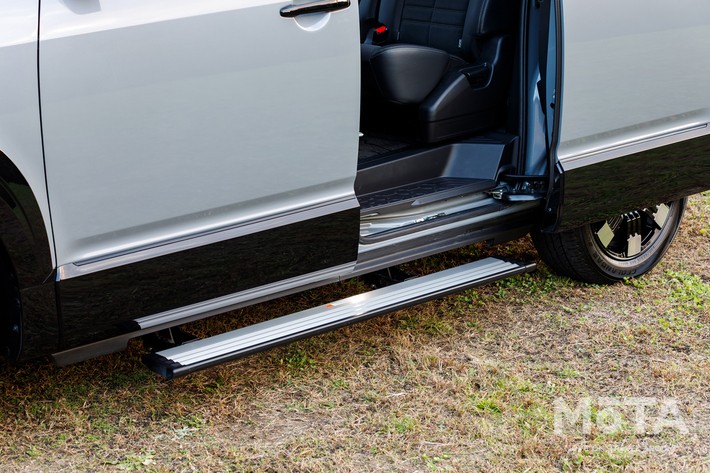 三菱 新型デリカD:5