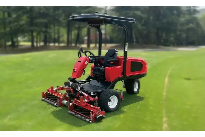 RobinX株式会社、ゴルフ場の芝生管理に特化した自動ロボットをラインオフ