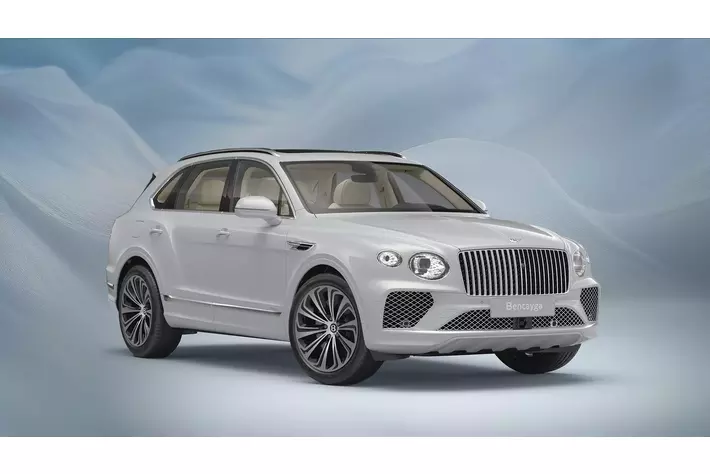 日本限定10台の特別仕様車「Bentayga Something Blue Collection by Mulliner」発表
