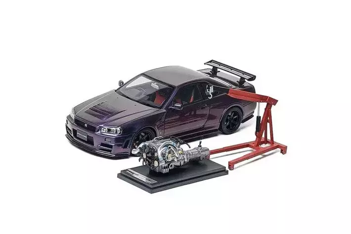 日産スカイライン GT-R (BNR34) の 1/18 スケールミニカーが CAMSHOP