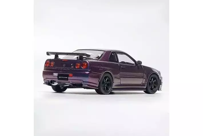 日産スカイライン GT-R (BNR34) の 1/18 スケールミニカーが CAMSHOP