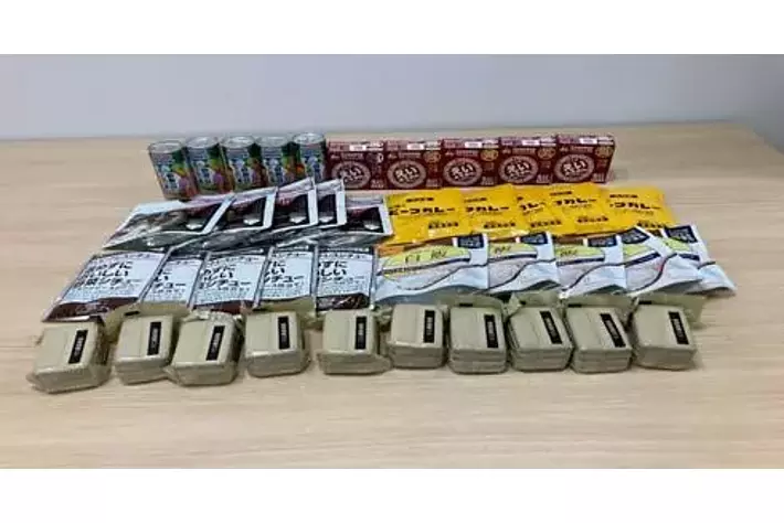 フードロス削減のため災害用備蓄食料品を寄付しました