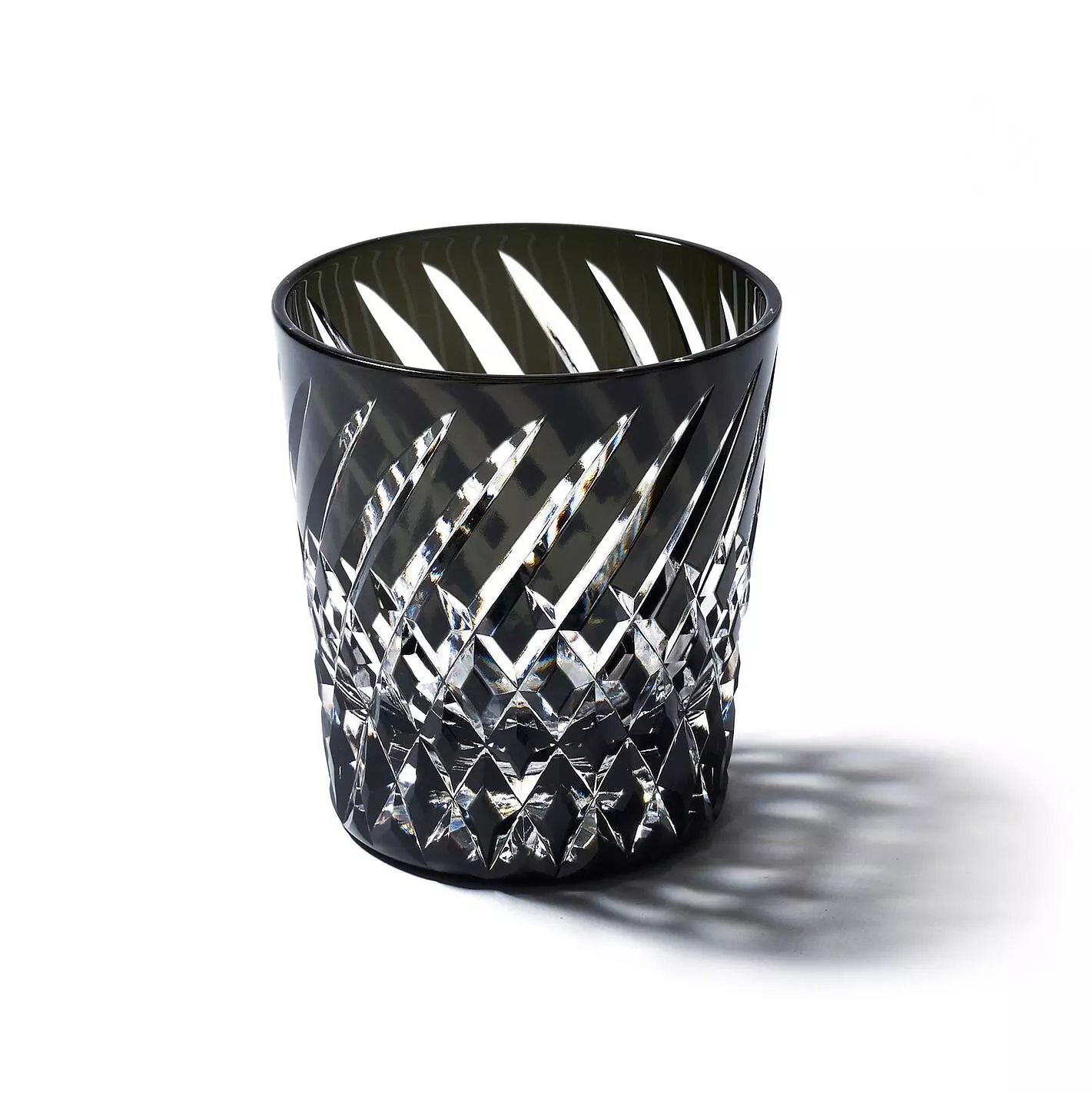 W60周年のオリジナルロゴが入った江戸切子のオリジナルクリスタル