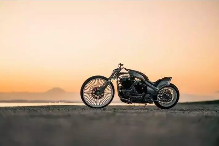 ロイヤルエンフィールド公式カスタムプロジェクトカスタムバイク「VITA