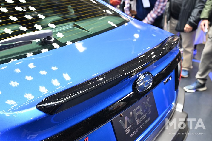 スバル WRX STI Sport#の小型トランクスポイラー