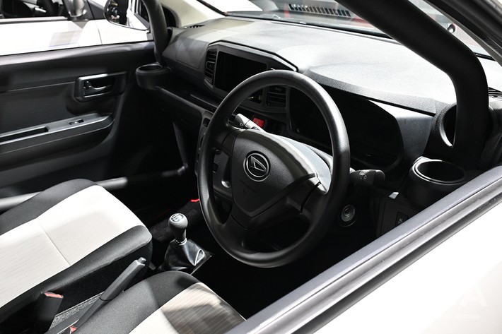 ダイハツ ミライース