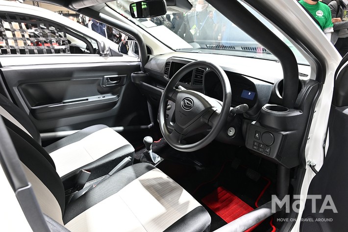 ダイハツ ミライース