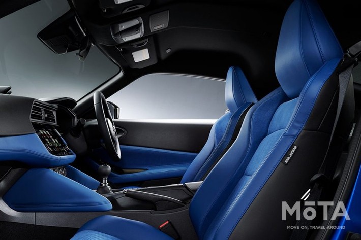 日産 フェアレディZ Version ST（6MT） ブルー（特別内装色）