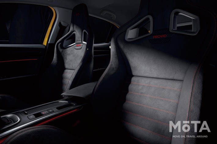 ルノー 新型メガーヌR.S.トロフィー