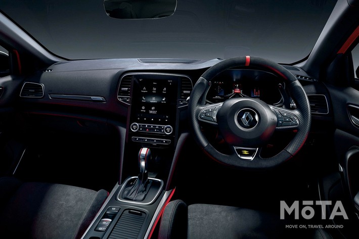 ルノー 新型メガーヌR.S.ウルティム