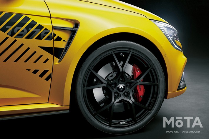 ルノー 新型メガーヌR.S.ウルティム