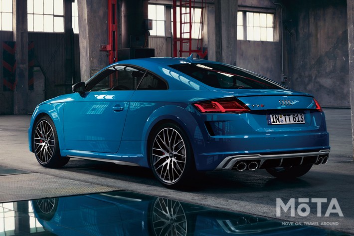 アウディ TTクーペ TTS