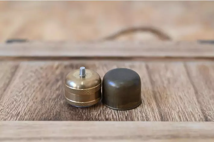 KiLEY】人気のアイライト・コインリフレクターを真鍮で製作。「真鍮