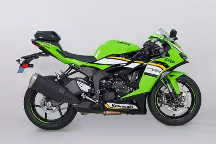 タナックス MOTOFIZZ 新型シェルシートバッグシリーズ登場！|【業界