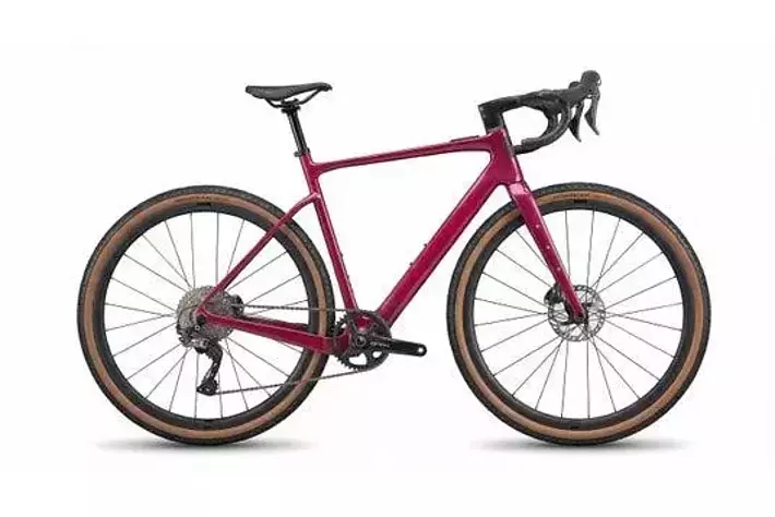 日本発ブランド。11.7kgフルカーボン電動グラベルバイクが「CYCLE MODE