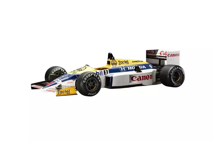 ラグビー会場に Formula One(TM)の名車「Williams Honda FW11」が登場