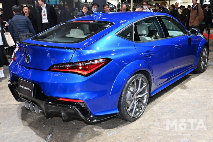 ［11/27］新型インテグラ 外観 リアビュー：後方からの存在感を際立たせるワイドなスタンス
