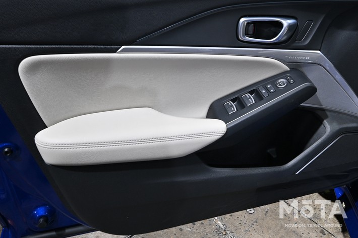 ［27/27］新型インテグラ 内装 ドアトリム：細部まで質感の高い素材を惜しみなく使用したドア内側