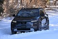 高性能4WD電気自動車でも600万円以下！ スバル 新型トレイルシーカーが姉妹車トヨタ bZ4Xツーリングよりお買い得な理由とは
