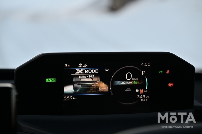 ［13/26］新型トレイルシーカー 内装 メーター：悪路走破性を高める「X-MODE」作動時の表示