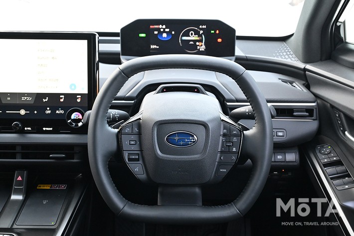 新型トレイルシーカーのステアリングホイール（ハンドル）