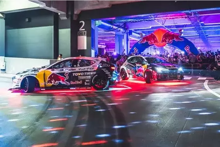 日本が誇るカーカルチャーの魅力を凝縮したナイトパーティー「Red Bull
