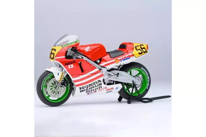 バリバリ伝説』の名マシンが立体化！巨摩 郡のNSR500が1/12スケールで