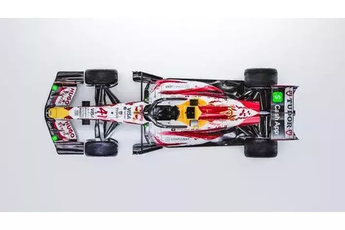 2024F1日本グランプリ！！ 会場レッドブル購入時「特典限定」レア　2026 レッドブル・エナジードリンク チェリーエディション発売記念 Visa