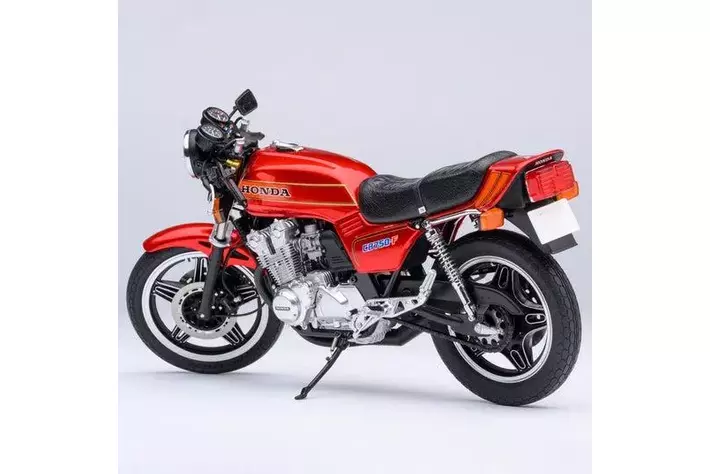 バリバリ伝説』の名マシンが立体化！オートアート「Honda CB750F 巨摩