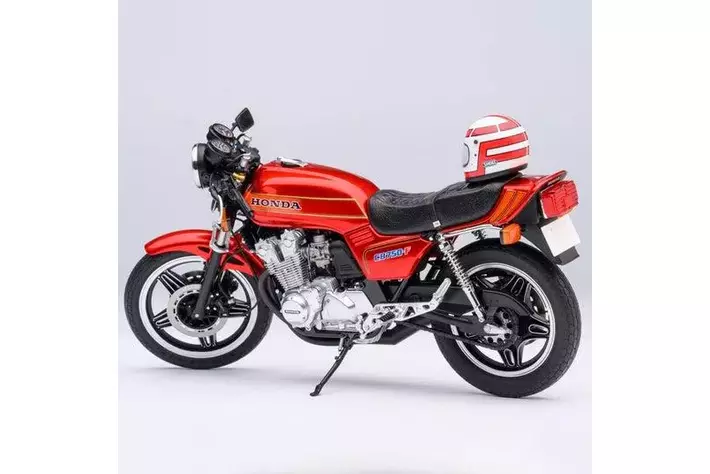 バリバリ伝説』の名マシンが立体化！オートアート「Honda CB750F 巨摩