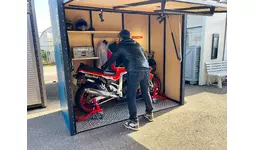 名古屋モーターサイクルショー実物初公開】駐車場1台分で“夢の6輪生活 名古屋モーターサイクルショー実物初公開】駐車場1台分で“夢の6輪生活