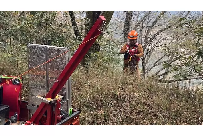 他社が断る「林道転落」に全国出動--バイク専門特殊救助、ライダーの「最後の砦」