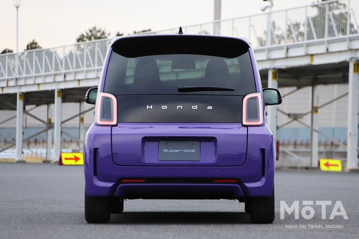［9/27］ホンダ 新型スーパーワン 外観 リア：光と影のメリハリを強調する「ハイコントラストサーフェス」を採用し、ダイナミックな印象のリアまわり