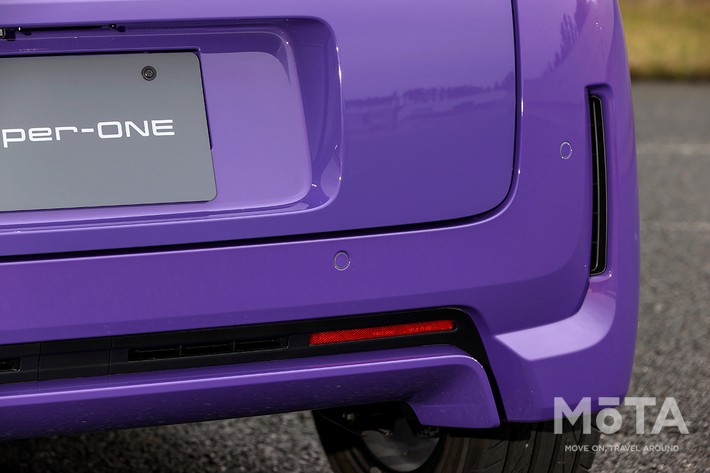 ［11/27］ホンダ 新型スーパーワン 外観 リア：空力性能を整えて接地感の向上に寄与するリアブリーザーダクトや、クリアランスソナーを備えたコーナー部分