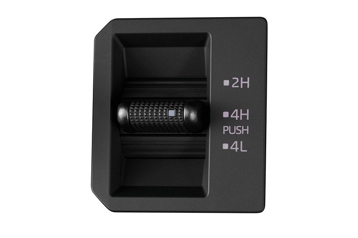 トヨタ 新型ハイラックスのパートタイム4WDスイッチ（タイ仕様）